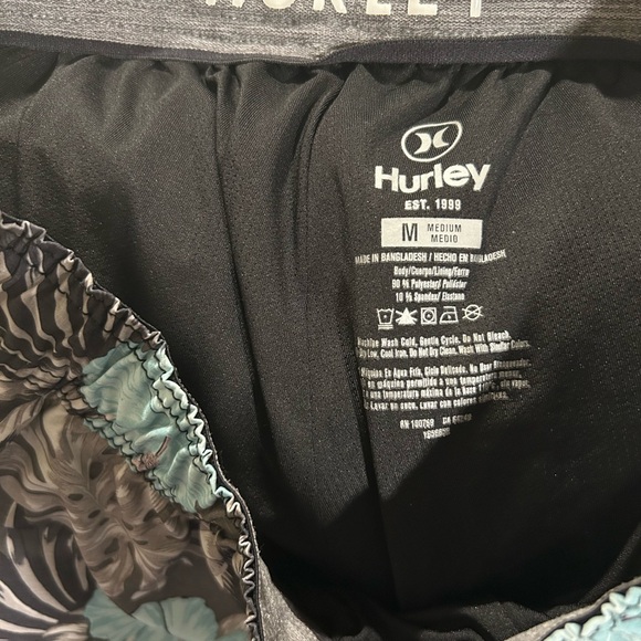 Medium Mens Hurley Swimsuit - Picture 3 of 3